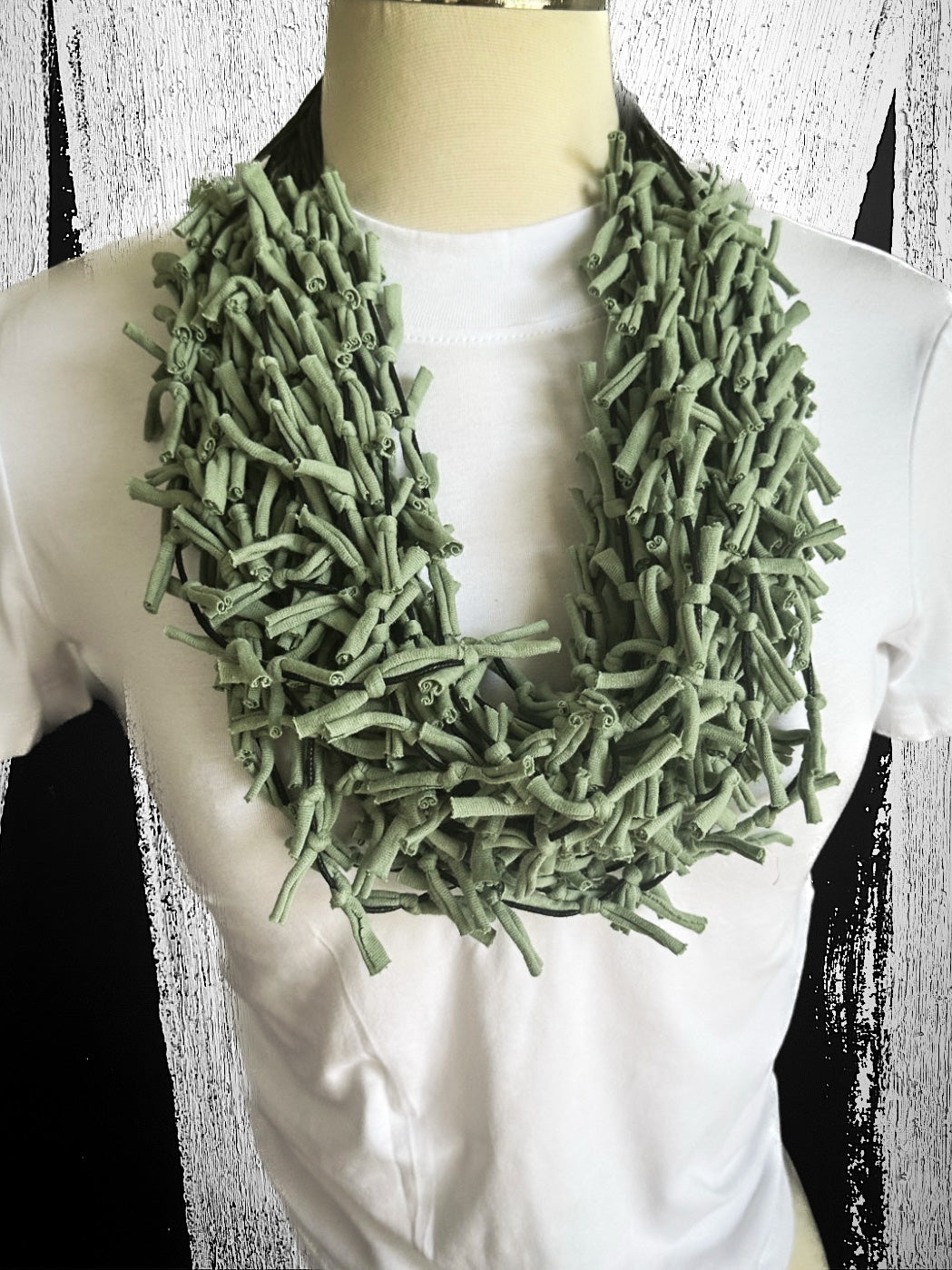 Collar de algodón verde