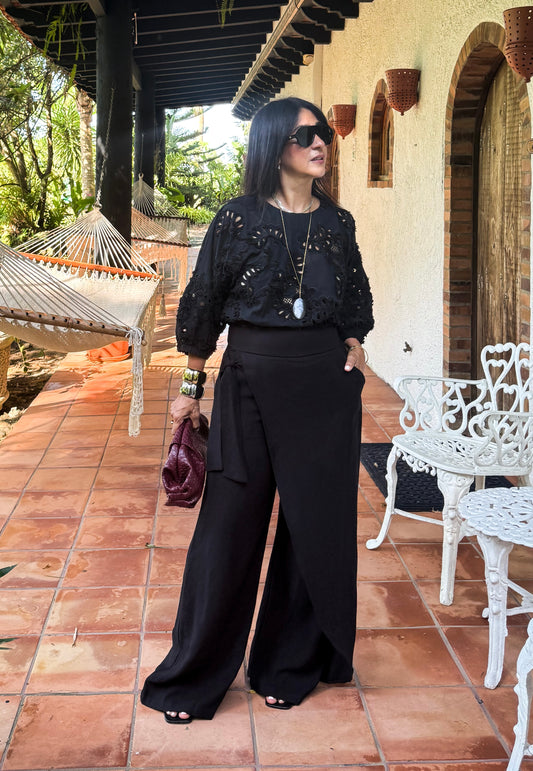 Assymetric Black Pants 🇨🇴
