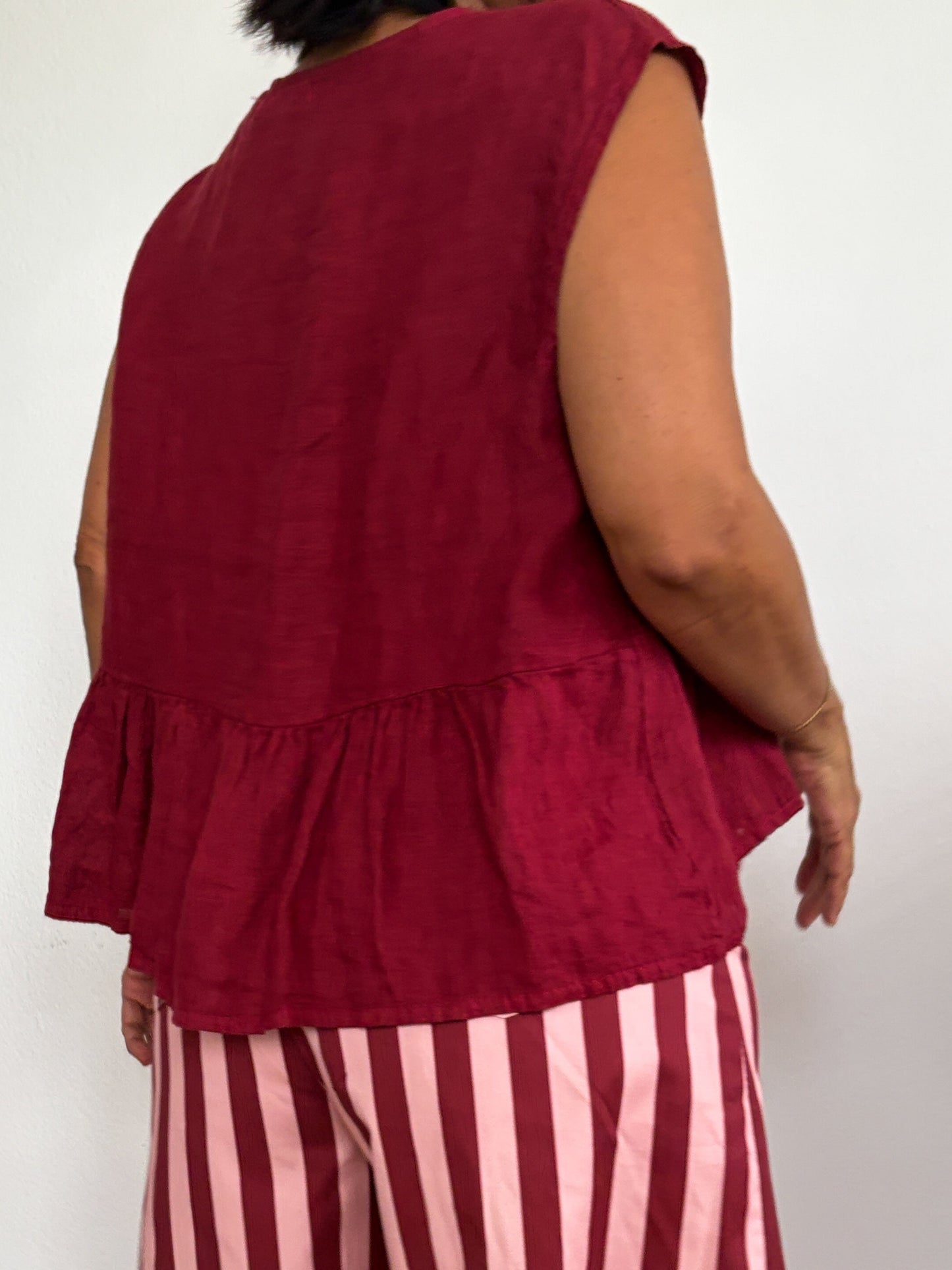 Burgundy Linen Top 🇮🇹